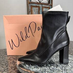 Wild Pair Sleek Black Heeled Boots